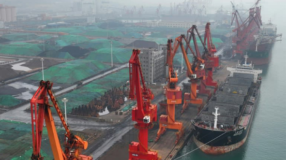 China's November imports, exports plunge due to Covid rules