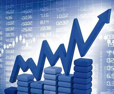 Economists warn of US recession this year, high inflation in 2024