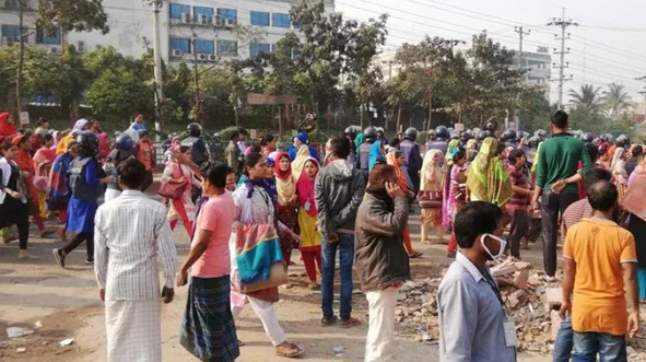 Again blockade in RMG factory in Ashulia