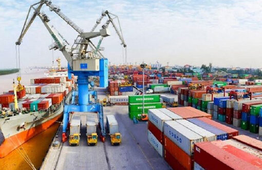 Vietnam on track for strong 2025 growth, but trade and currency risks loom: UOB