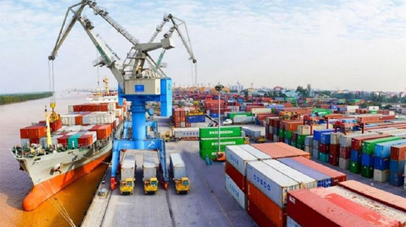 Vietnam on track for strong 2025 growth, but trade and currency risks loom: UOB