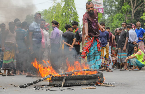 Jute workers continue protests in Khulna over raw jute export ban